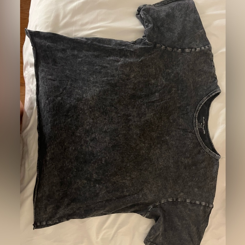 black/grey women’s tee shirt